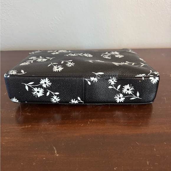 Kate Spade Chelsea Daisy Black Floral Crossbody Bag - Picture 3 of 10